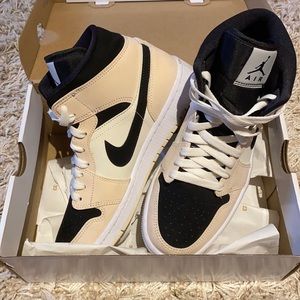 Jordan 1 Mid Barely Orange